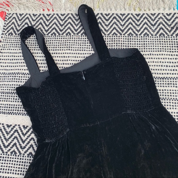 Madewell Black Velvet Cropped Jumpsuit size 4 - Picture 5 of 9
